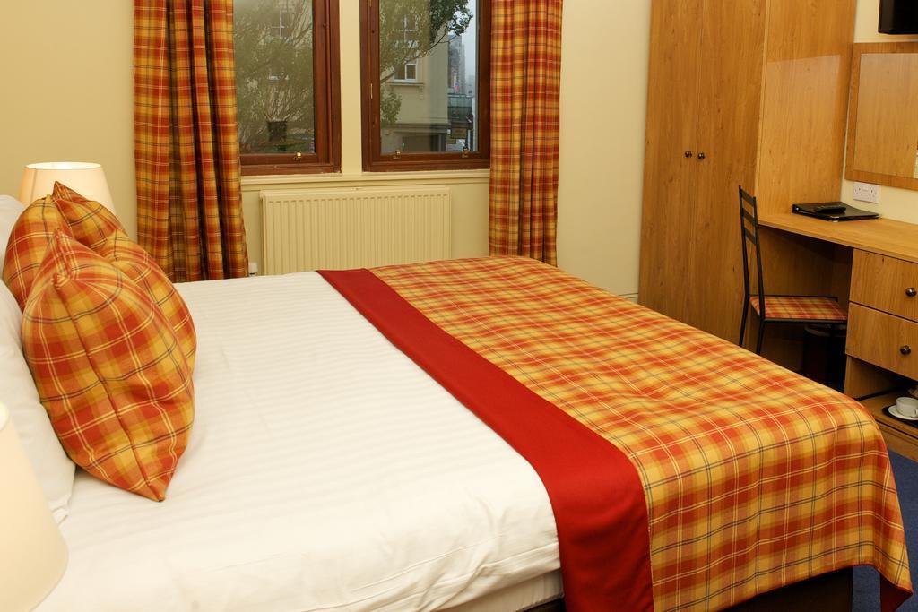 The Pipers' Tryst Hotel Glasgow Pokoj fotografie